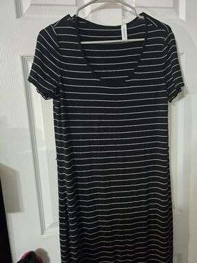 Calvin Klein Sz 10 Black Striped Scoop-Neck Tee Long Dress